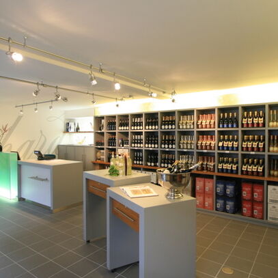 Weinregal, Möbelbau, Shopausbau, Deinhard Vinothek, Koblenz