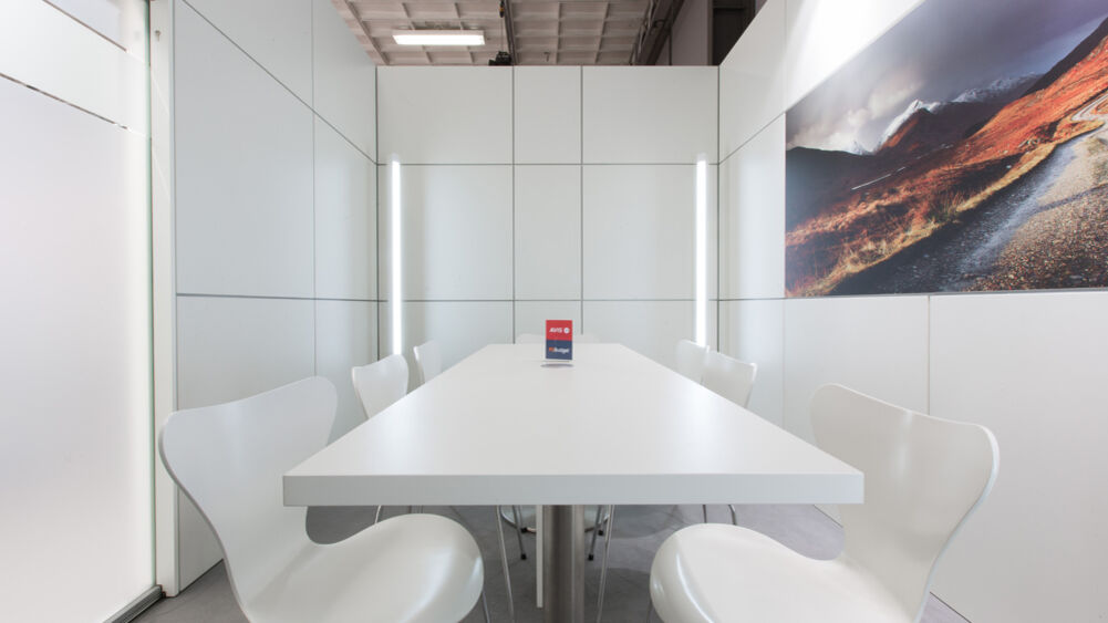 Avis Budget Messestand, Messe ITB Berlin, Messebau ISINGERMERZ