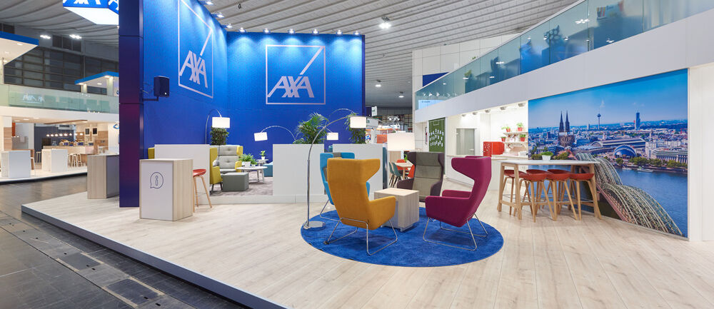 Messestand AXA, Messe DKM, Versicherungsbranche, Isingermerz, Messebau, Messedesign, zweigeschossig, Doppelstock, Messestanddesign