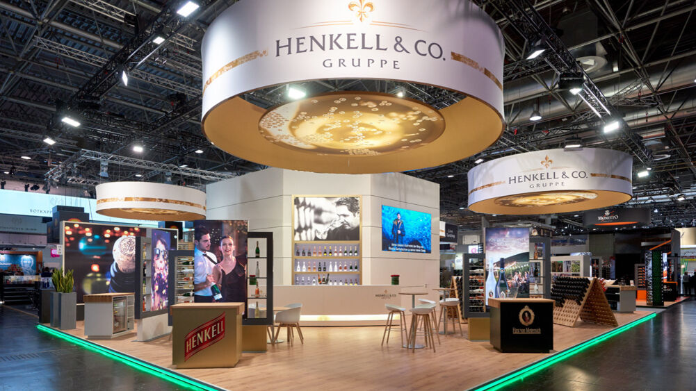 Messestand Henkell Sektkellerei, Messe Prowein, Messebau Isingermerz, Handwerk, Pop-Up-Sektmanufaktur
