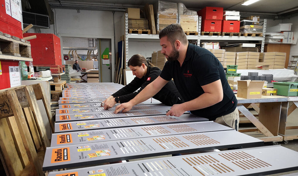 Sopro, Racofix, Baumarkt, Fugenschwinger, Serienfertigung, Werkstatt, Produktion, ISINGERMERZ, Verkaufsförderung, Regalstopper, Serienfertigung