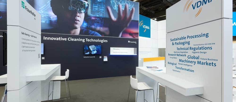 Infostehle auf dem Messestand von Isinger und Merz