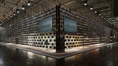 Messestand Palmberg, Messewand aus Papierkörben, Messe Orgatec, Köln, Isingermerz Messebau