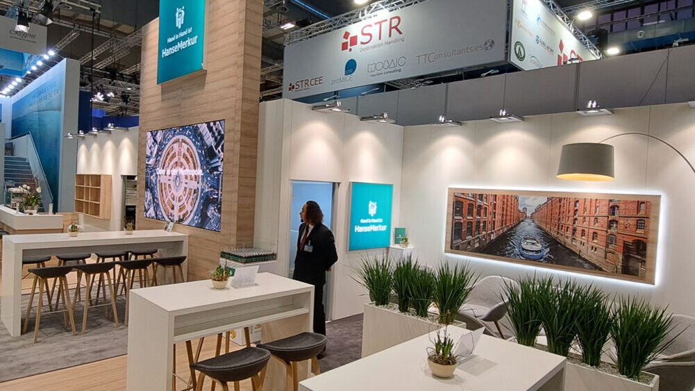 Messestand HanseMerkur, Messe ITB Berlin, Messebau ISINGERMERZ