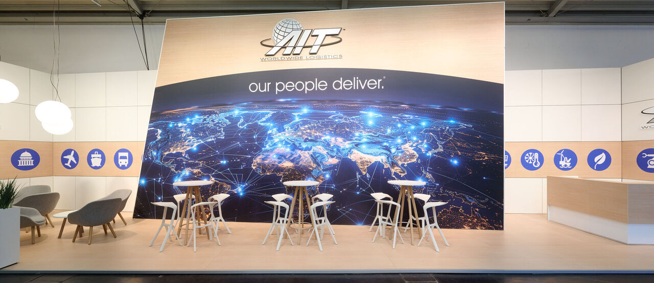 Messestand AIT, Messebau München, Messe transport logistic, ISINGERMERZ, Messestanddesign, Rückwand