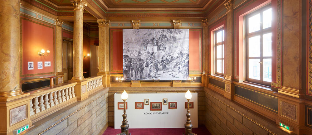 Casinogesellschaft, Wiesbaden, Ausstellungsbau, Ausstellung Wiesbaden im Umbruch, ISINGERMERZ, Trennwand