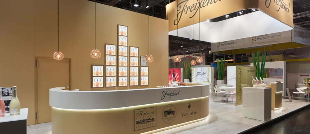 Messestand Henkell Freixenet, Messe Prowein, Düsseldorf, Messebau ISINGERMERZ, Messestandkonzept