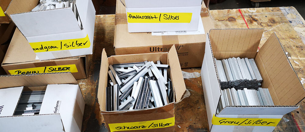 Sopro, Racofix, Baumarkt, Fugenschwinger, Serienfertigung, Werkstatt, Produktion, ISINGERMERZ, Verkaufsförderung, Regalstopper, Fugensticks