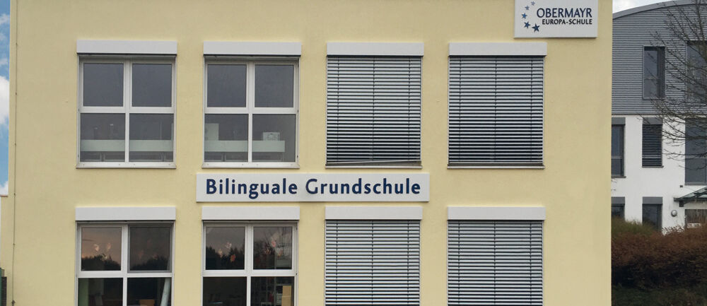 Obermayr Schule, Campus Taunusstein Neuhof, Digifant, Werbetechnik, Hausbeschriftung